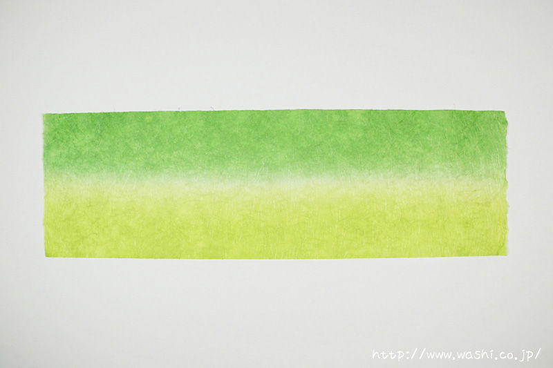 黄緑と緑の生き生きとした印象の染め和紙