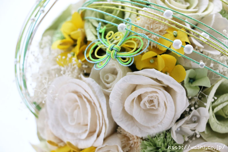 素敵な思い出と共に－和紙の花を使った菜の花ウェディングブーケ（花部アップ）
