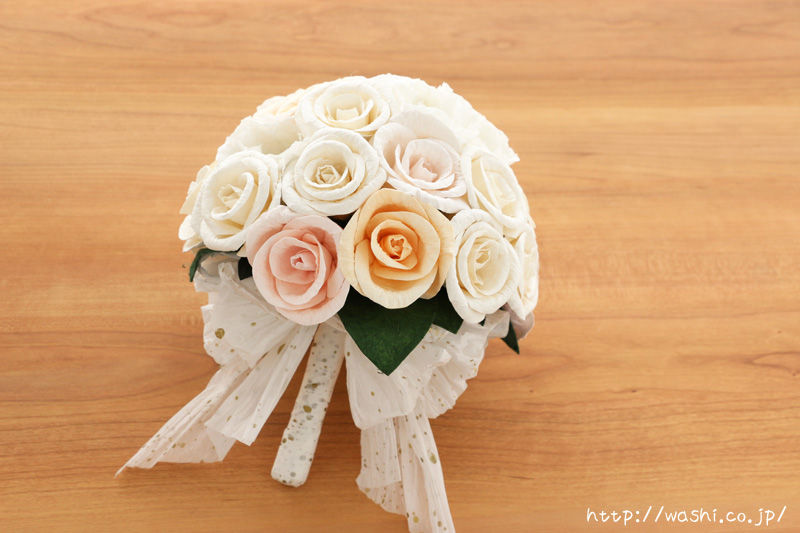 バラとトルコ桔梗の和紙ブーケ・花束（世界に一つだけの紙婚式プレゼント）持ち手部分